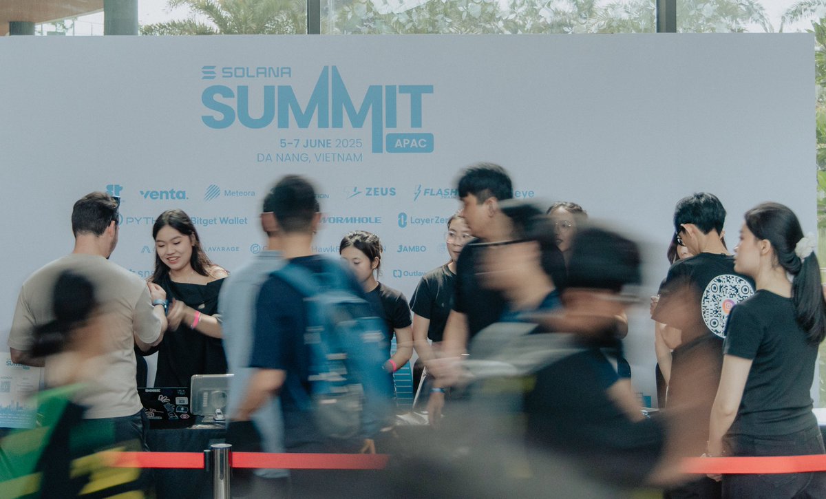 SolanaSummitOrg's tweet image. Solana Summit 2025 has officially begun 🇻🇳

from a small city in da nang to activating the entire APAC region 

here’s everything that happened on day 1: