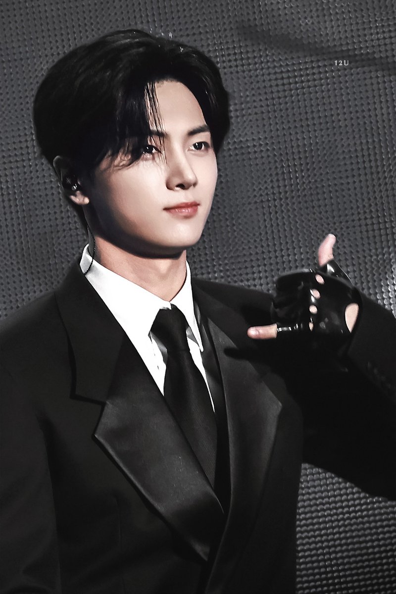 𝟙 𝟚 𝕌 tweet media