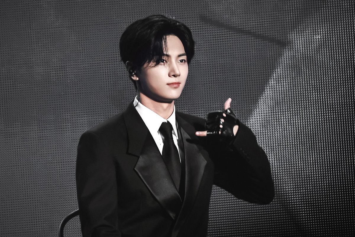 𝟙 𝟚 𝕌 tweet media