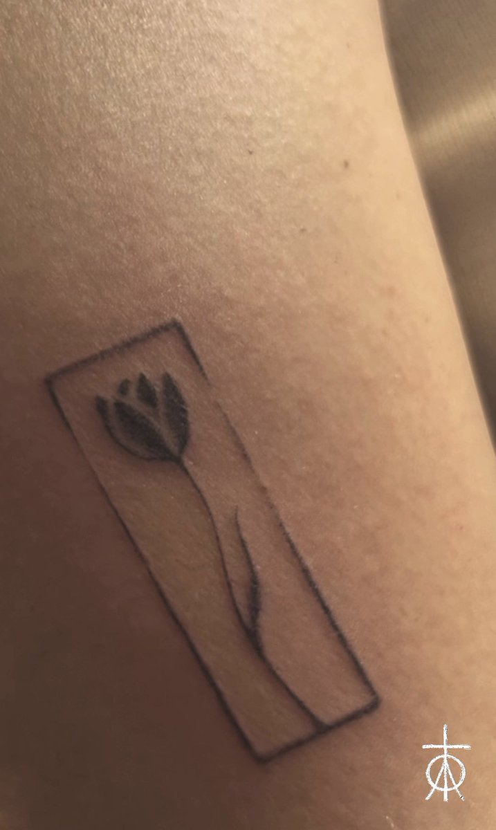 Ascetictattoo's tweet photo. Fine Small Tattoos by Claudia Fedorovici in Amsterdam at Tempest Tattoo Studio #smalltattoos #microtattoos #finetattoos #cutetattoo #finelinetattoos #finelinetattooartist #microrealismtattoo #claudiafedorovici #asceticartstation #tempesttattoostudioamsterdam #tattooartistsams https://t.co/e6q4GMYCku