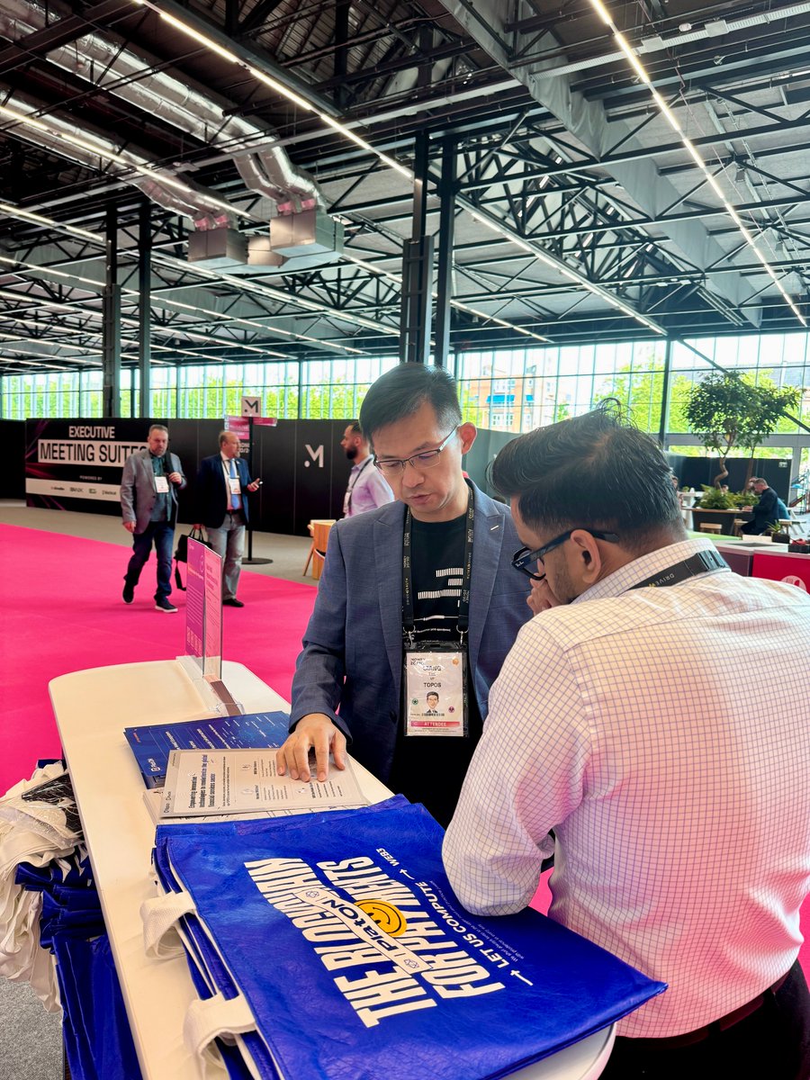 topos_network's tweet image. Day 3 at Money20/20 Europe — and we’re still going strong here in Amsterdam🇳🇱! ☕⚡
It’s been an amazing few days connecting with fellow builders, PSPs, and stablecoin innovators.
We’ve had great conversations around real-world use cases like stablecoin acquiring, cross-border…