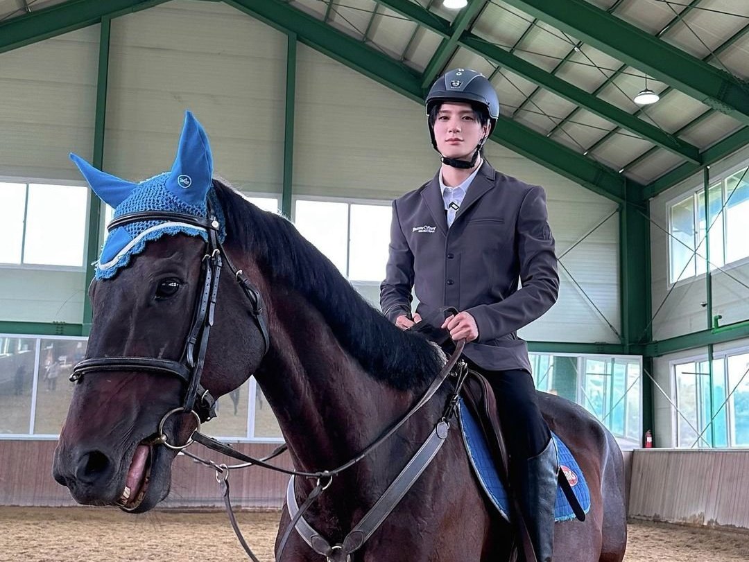 bnggeopang's tweet image. I called prince aura, jeno lee.