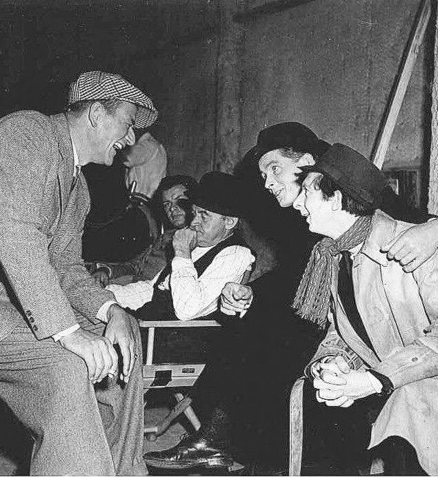 goldenagefilm's tweet photo. Some great #BTS photos from the classic 1952 film, The Quiet Man. Starring John Wayne, Maureen O’Hara, Ward Bond, Victor McLaglen, Berry Fitzgerald, and directed by John Ford. https://t.co/WyNUBZbCxE