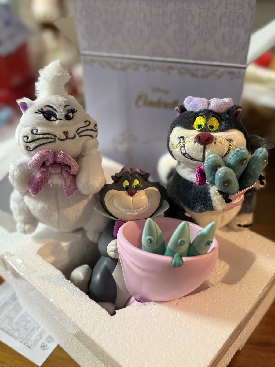 ルシファー とポムポムのオンライン購入品が届いた😆お顔、可愛い