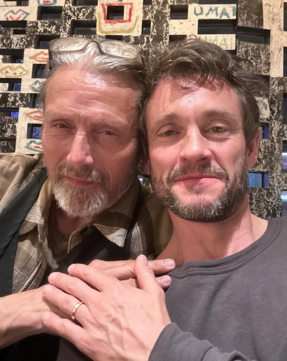 DancyDays's tweet photo. Hannigram then                      Hannigram now https://t.co/UhyUdLY71e