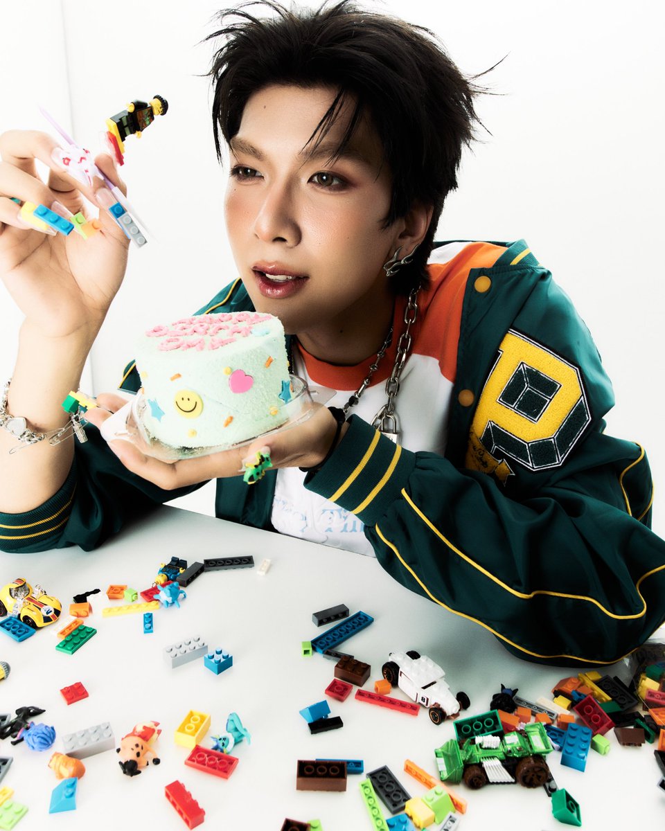 palmww06's tweet photo. Pre Birthday🎂🙏🏻 (เกิดพน.นะค้าบ)
#happyPALMday #PALM_PERSES #PERSES #perses_th https://t.co/J3DQBvLbZV