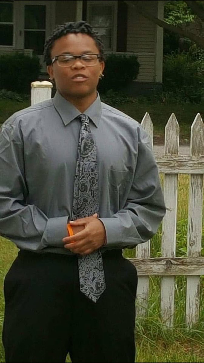 June 5, 2016: 9 YEARS AGO TODAY DREW GRADUATED HIGH SCHOOL 🎓📚🔥. #SBHistory(+)