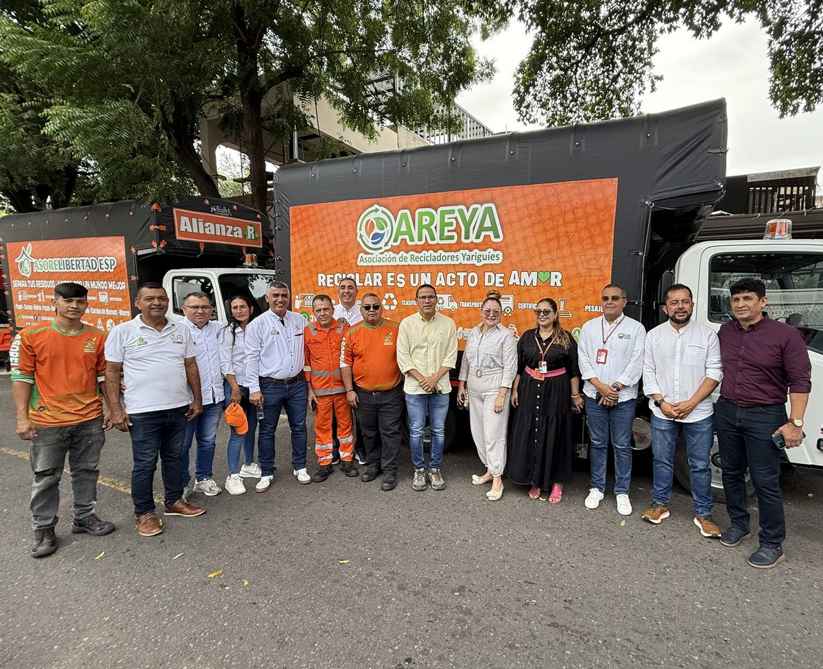 soycarime's tweet photo. El Concejo de Cúcuta asistió al lanzamiento del proyecto Separación y aprovechamiento de residuos orgánicos que se aplicará en la zona rosa de Caobos (Quinta Vélez, barrio Blanco) 🚮

#cúcuta #reciclaje #veolia #residuos #sostenible https://t.co/zYFTd9TrCH