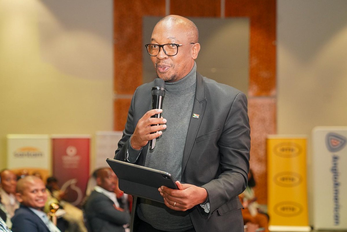 Parks Tau tweet media