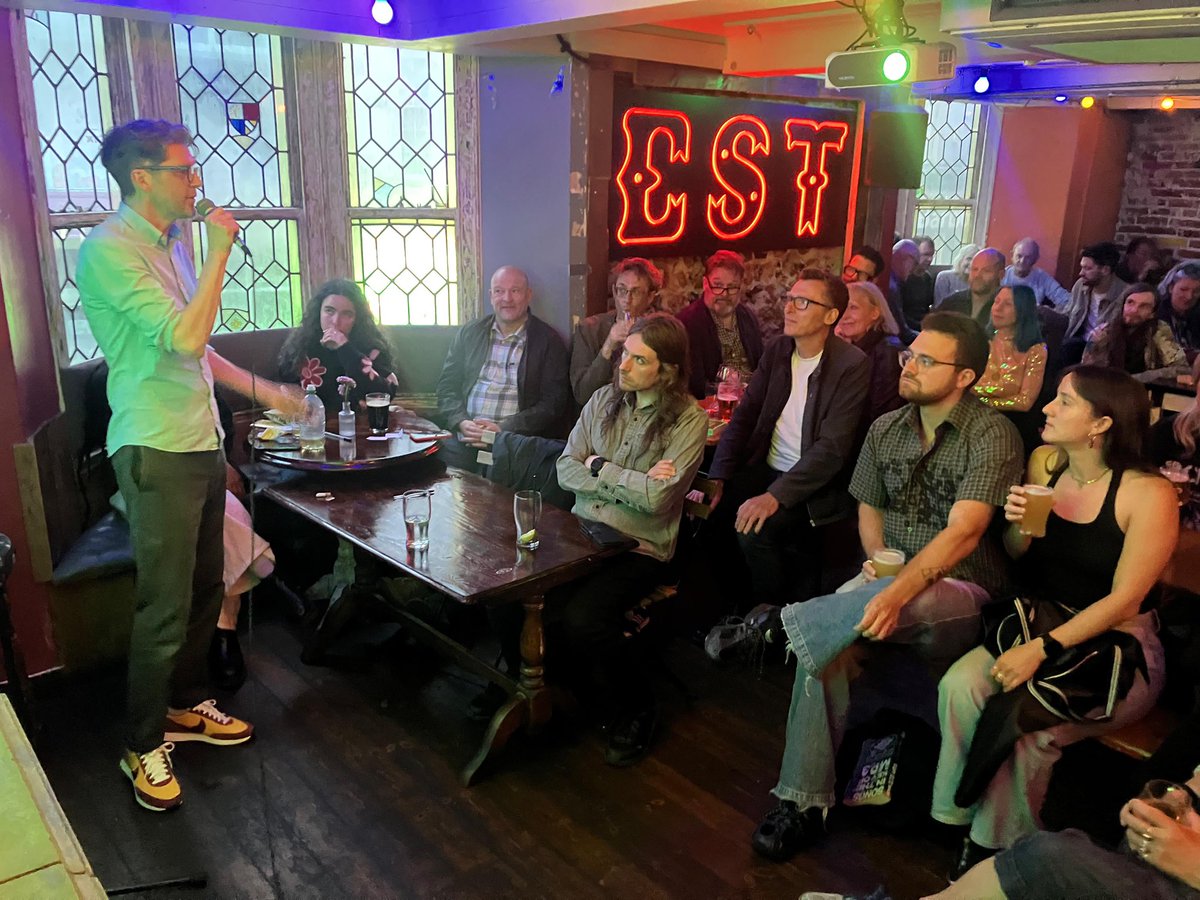 ColdTapFilms's tweet image. Cheers to Jak for putting on a great show last night in Brighton. Great to meet @liaminscoejones and Erin James there too.