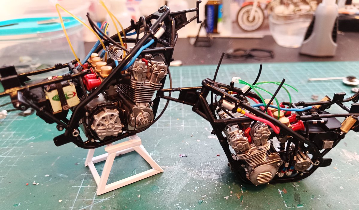 voromont's tweet image. Viendo las fotos me parecen con  demasiados "colorinchis", no?🤭
#models #tamiya #rs1000