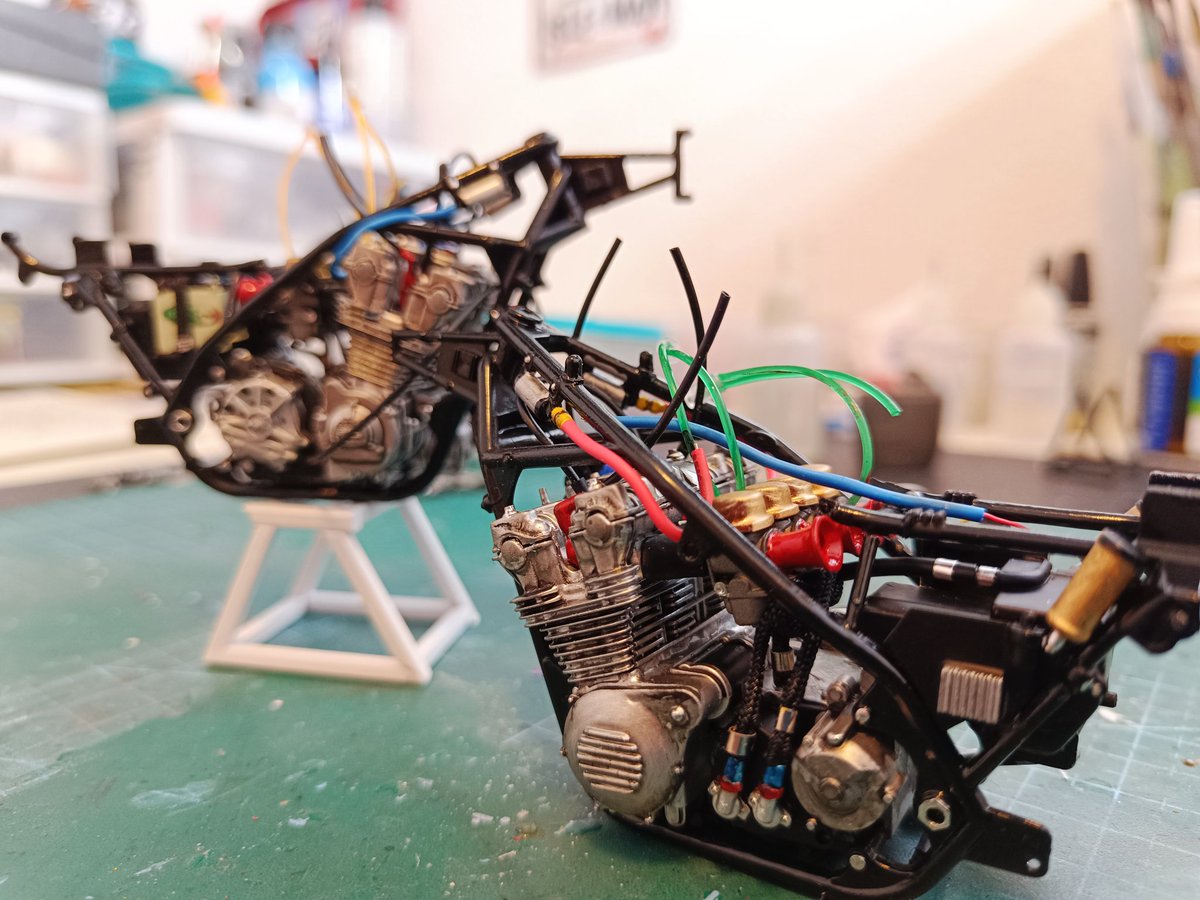 voromont's tweet image. Viendo las fotos me parecen con  demasiados "colorinchis", no?🤭
#models #tamiya #rs1000