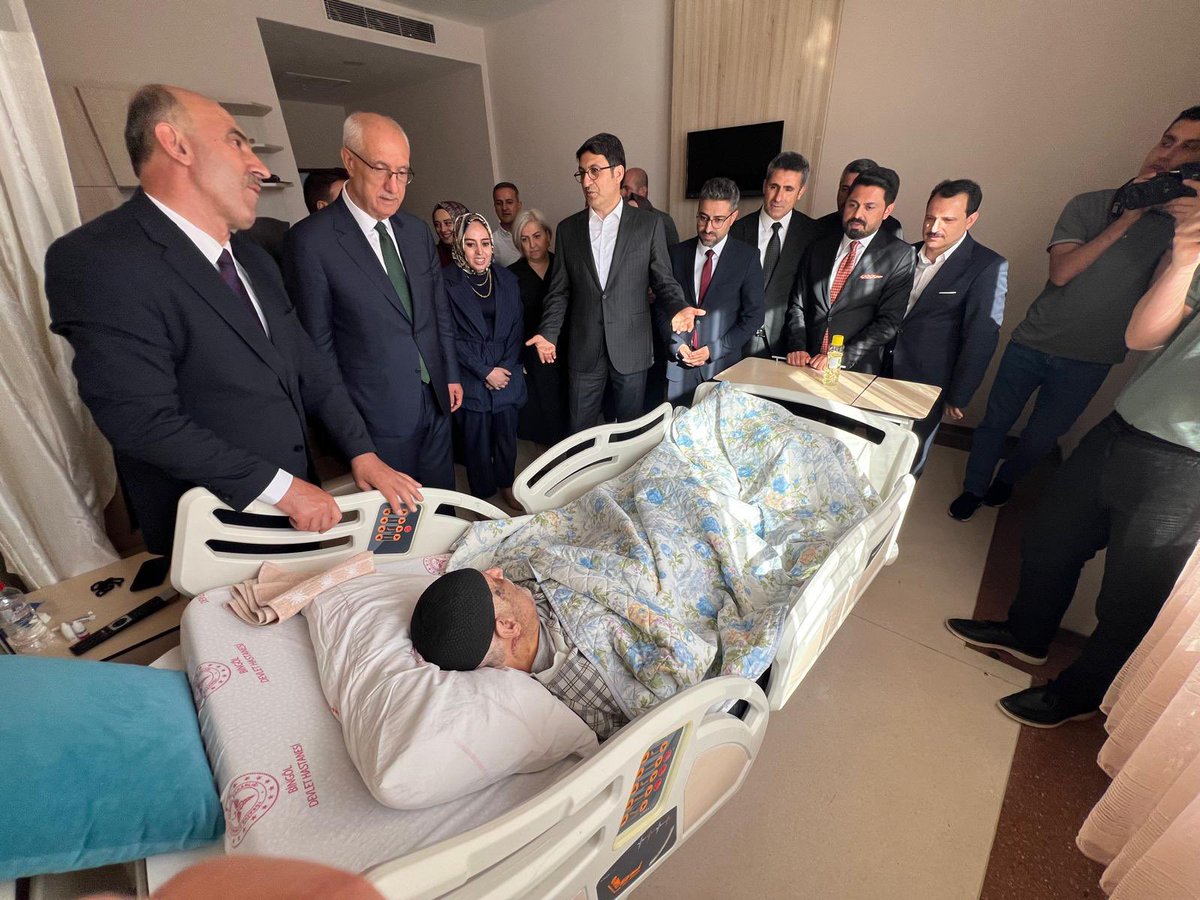 Erdal ARIKAN (@erdalarikan12) on Twitter photo Resmi bayramlaşma programımız kapsamında📍Bingöl Devlet Hastanesi’nde tedavi gören hastalarımızı ve yakınlarını ziyaret ederek geçmiş olsun dileklerimizi ilettik.
Şifa veren Rabbim, dertli gönüllere ferahlık, hastalara acil şifa ihsan eylesin.
#KurbanBayramı
<a href="/FeyziBerdibek1/">Feyzi Berdibek🇹🇷</a> Resmi bayramlaşma programımız kapsamında📍Bingöl Devlet Hastanesi’nde tedavi gören hastalarımızı ve yakınlarını ziyaret ederek geçmiş olsun dileklerimizi ilettik.
Şifa veren Rabbim, dertli gönüllere ferahlık, hastalara acil şifa ihsan eylesin.
#KurbanBayramı
<a href="/FeyziBerdibek1/">Feyzi Berdibek🇹🇷</a>