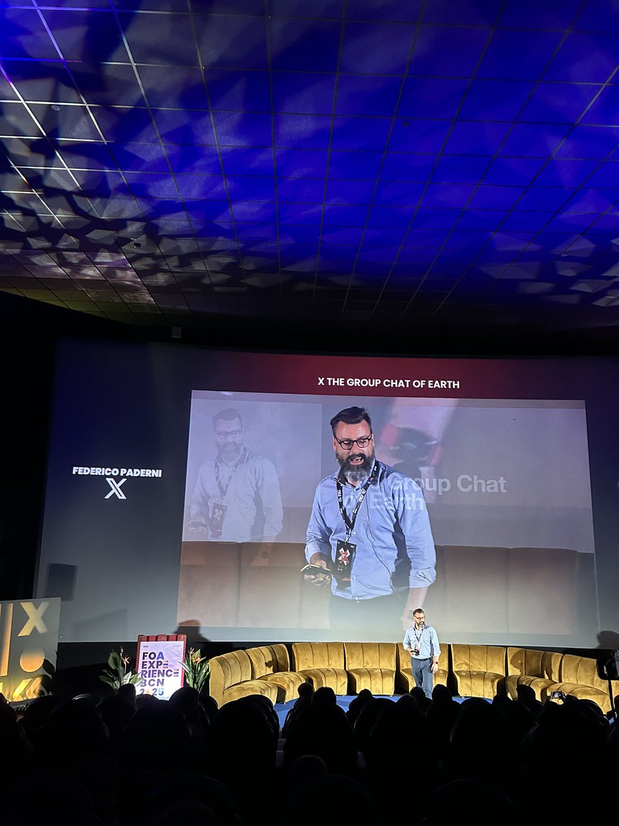 stephenking121's tweet photo. @federico representing @XEspana at #FOABCN25 https://t.co/CSObG99gU4