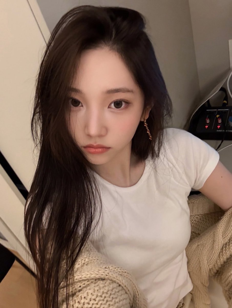 luvchesom's tweet photo. we’re so back my Youngseo 🥹 https://t.co/UqhZp9tbAv