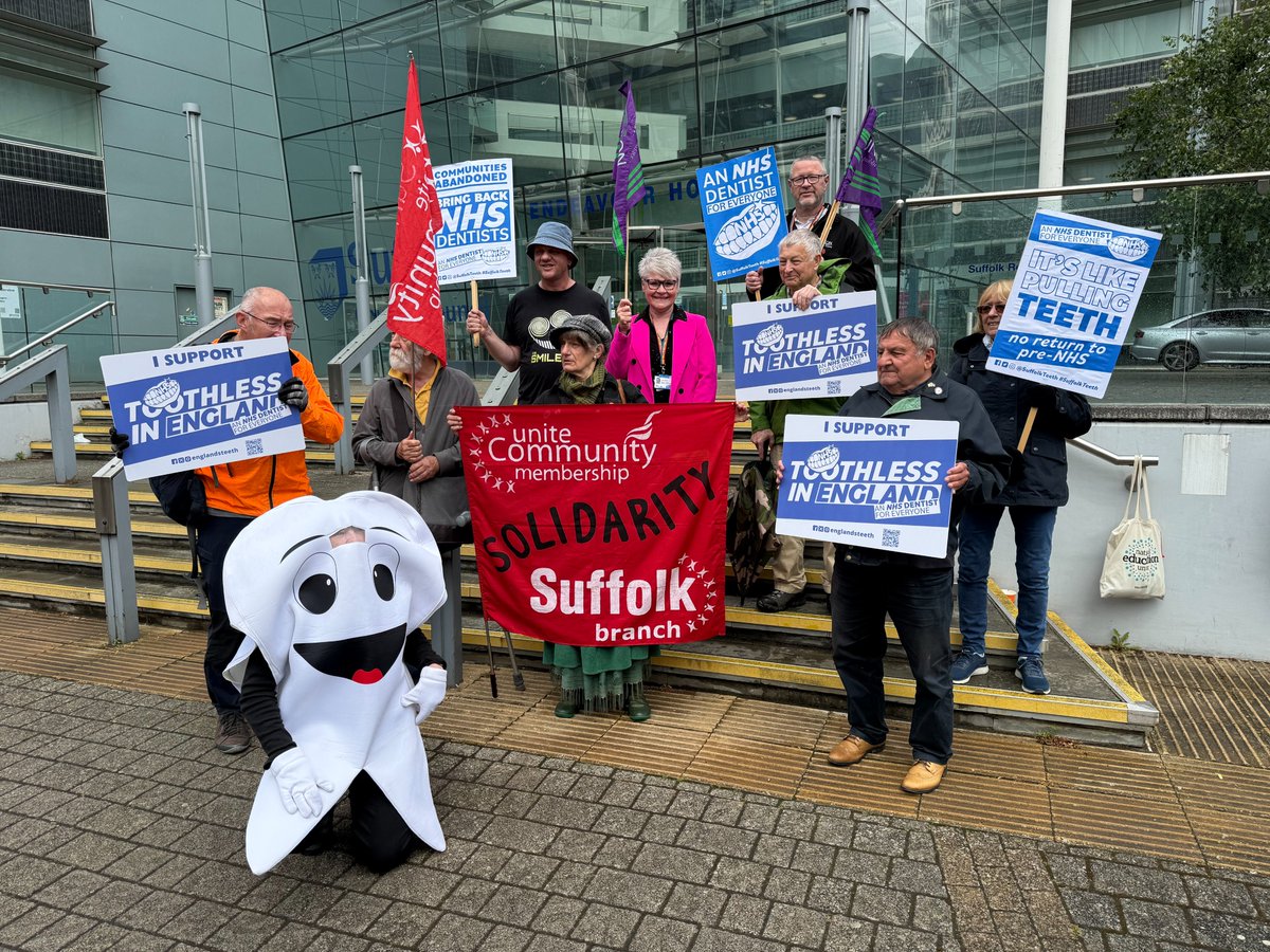 Toothless in England tweet media