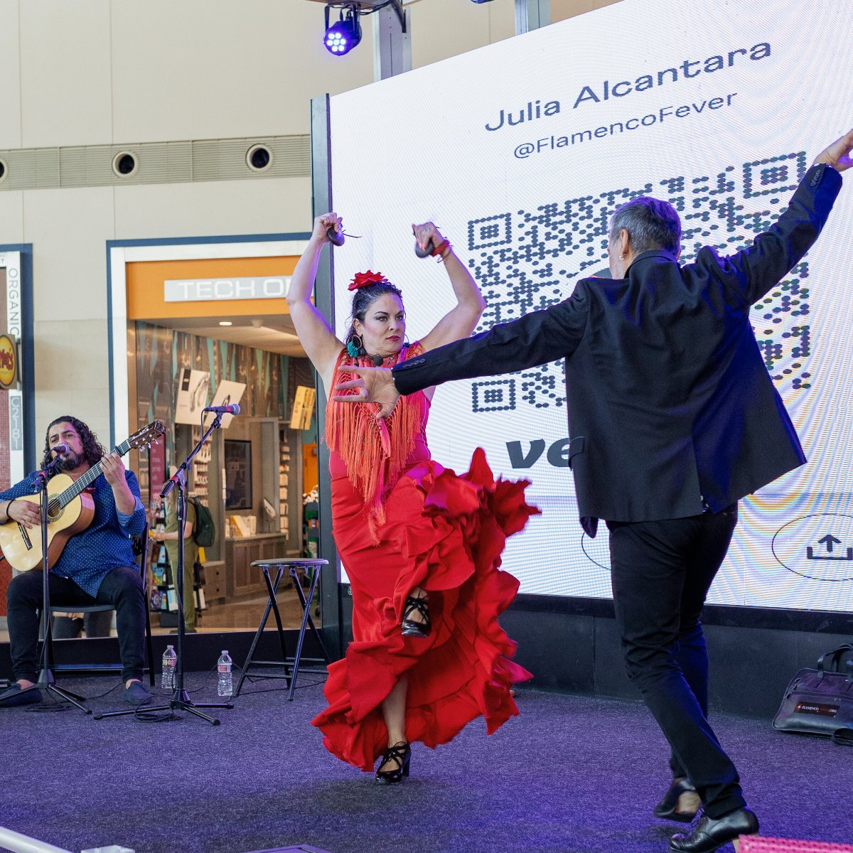 CALLING ALL PERFORMERS: Are you ready to showcase your talent on the 'Live at Love' stage? 🌟 We're looking for a variety of family-friendly performers to brighten the day of travelers and airport staff! 🎤🎸💃

Apply now through July 14, 2025: adobe.ly/43voPek