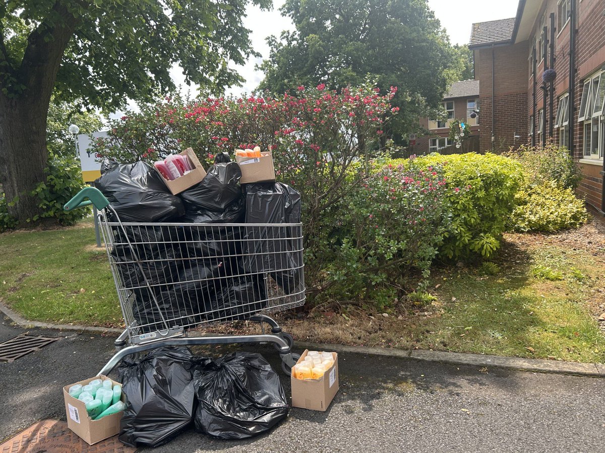Father Hudson's Caritas (@fatherhudsons) on Twitter photo Huge thank you to <a href="/BernardPrimary/">St. Bernard's Catholic Primary School</a> for this wonderful toiletry donation, which more than filled our trolley! We are so grateful to everyone who gave something towards it.❤️ #ThankfulThursday Huge thank you to <a href="/BernardPrimary/">St. Bernard's Catholic Primary School</a> for this wonderful toiletry donation, which more than filled our trolley! We are so grateful to everyone who gave something towards it.❤️ #ThankfulThursday