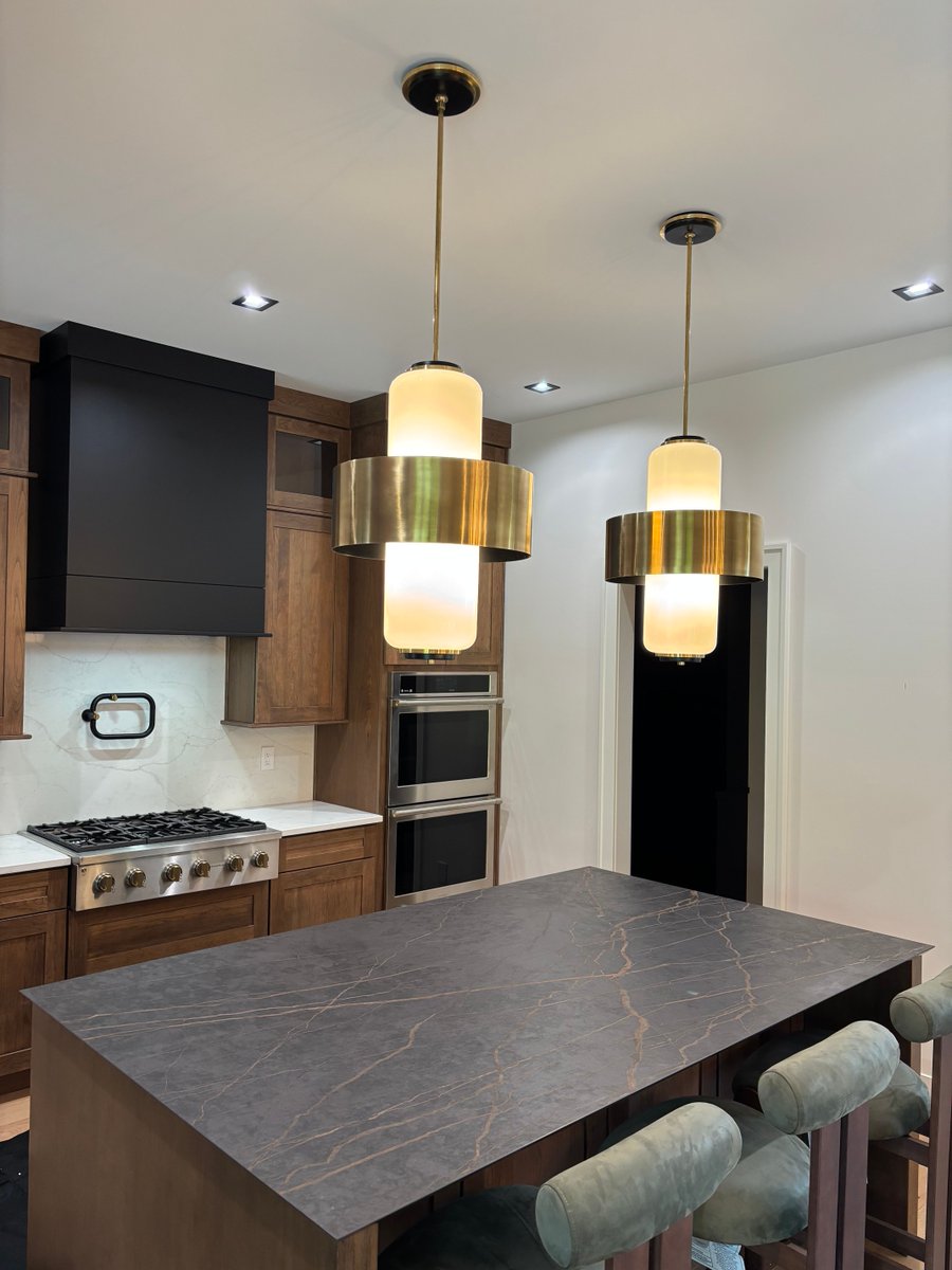 DannyRusso's tweet image. ✨ Finished Project Reveal! At Daniel Russo Home, we specialize in custom interiors that reflect your style. Ready for your own unforgettable space? Let&apos;s talk!

#DanielRussoHome  #InteriorDesign #FinishedProject #HomeGoals #centralOhio