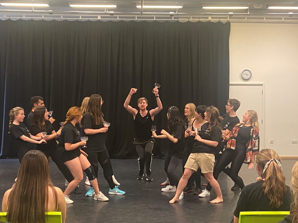 Looking to train with industry professionals, build your confidence, and get a real taste of drama school? Join us this summer for our Summer Conservatoire, perfect for aspiring performers aged 14+! Learn more and book: gsauk.org/courses/summer…