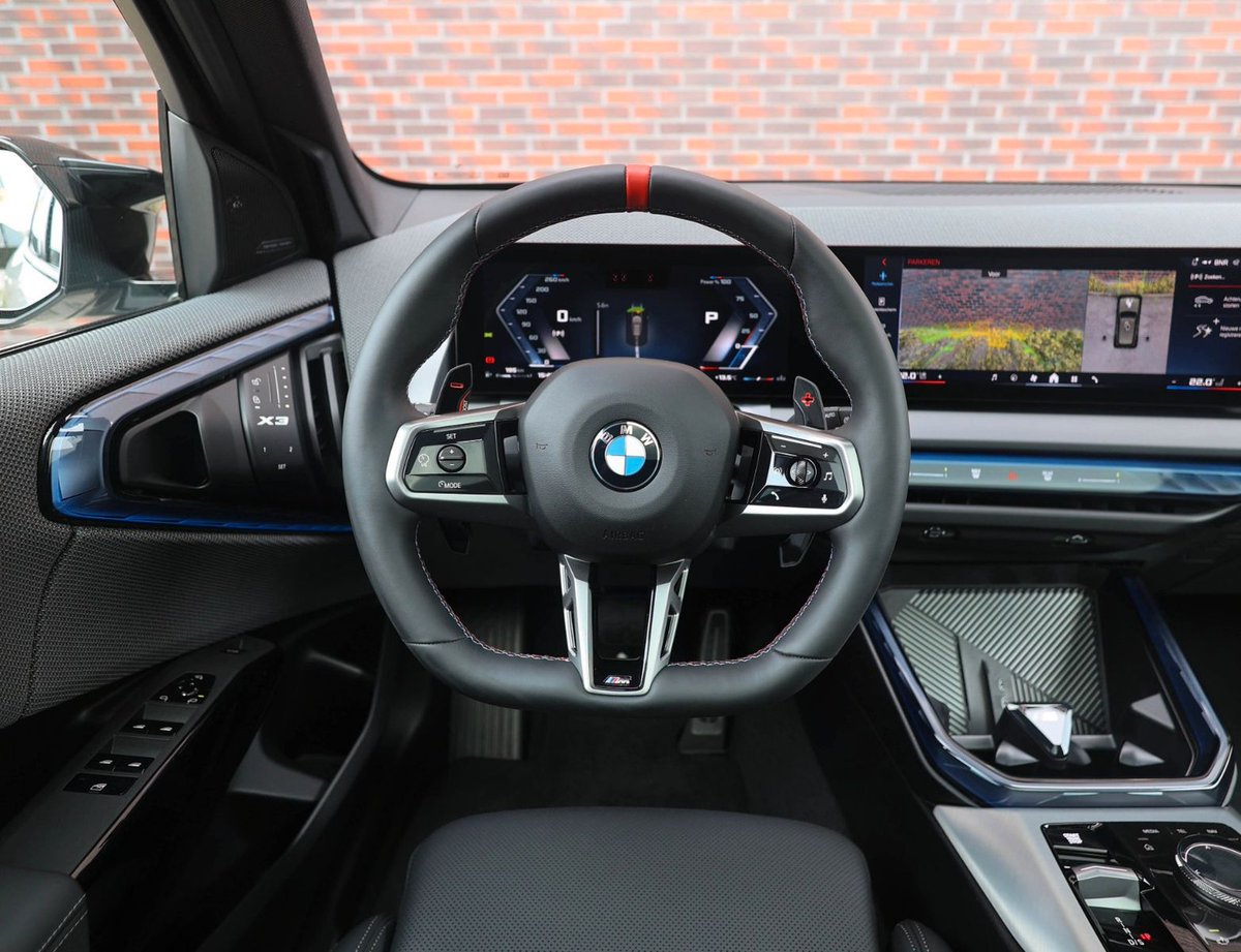 Earlsimxx's tweet photo. Daily driver: 2025 BMW G45 X3 M50i - 375hp/540nm from a 3L straight 6 turbo. This one is finished in Dune Grey metallic, M Shadow line, sport seats, pano roof, M Sport pro and Harman Kardon.