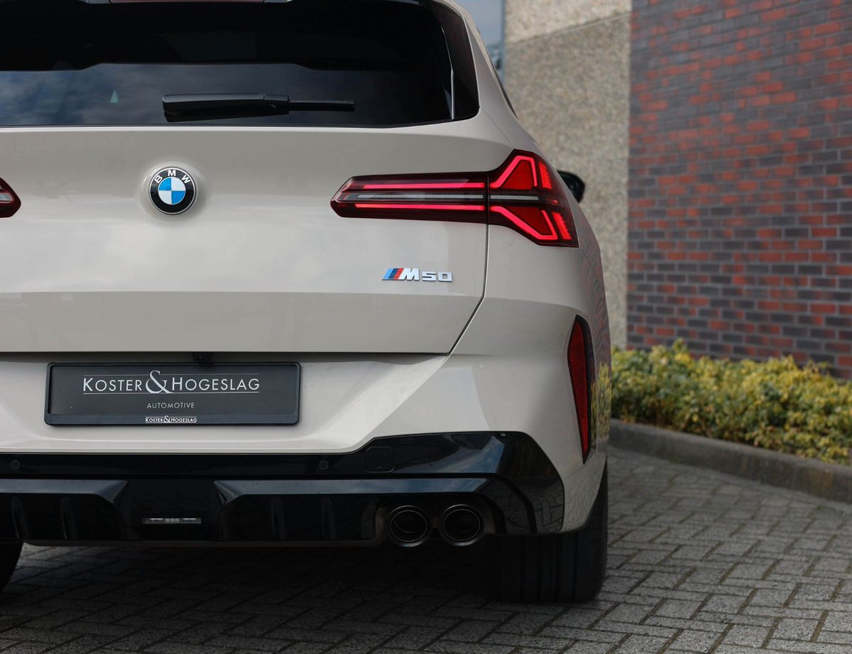 Earlsimxx's tweet photo. Daily driver: 2025 BMW G45 X3 M50i - 375hp/540nm from a 3L straight 6 turbo. This one is finished in Dune Grey metallic, M Shadow line, sport seats, pano roof, M Sport pro and Harman Kardon.
