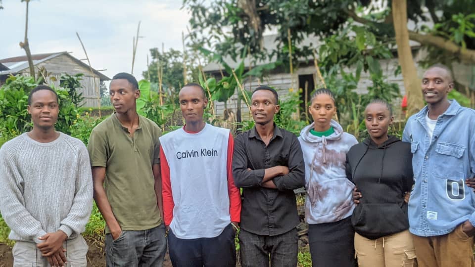 Nous sommes une génération qui revient sans haine mais avec foi, une jeunesse enracinée et debout sur sa terre. Chaque pas que nous posons ici est une promesse : celle de bâtir un Congo nouveau, où l’amour, la justice et l’unité remplacent la peur, l’abandon et le mépris.