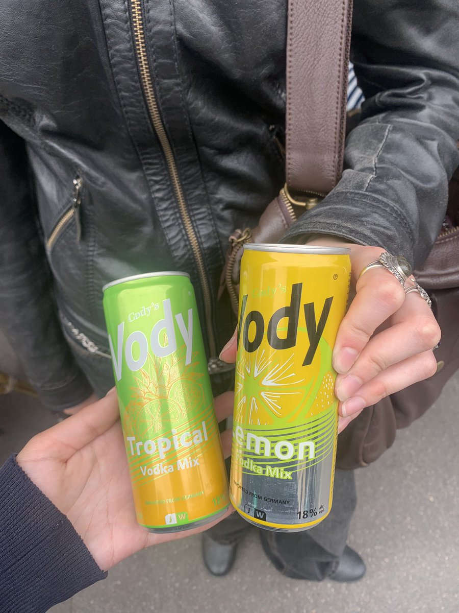 444soraya's tweet photo. summer body ❌
summer vody ✅ https://t.co/HMf1h5qK8G