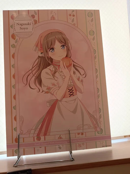 定期検診のあとでスイパラ行ってきた 3日から夏メニューに更新したので、楽しみで食べにきた バンドリ10thのコラボもやってたらしい(未履修で誰が何やら全然分からんが… ケーキのあとのカレーが美味い… これでひき肉が入ってりゃもっと良いが この前のキーマカレーがそう、美味かった