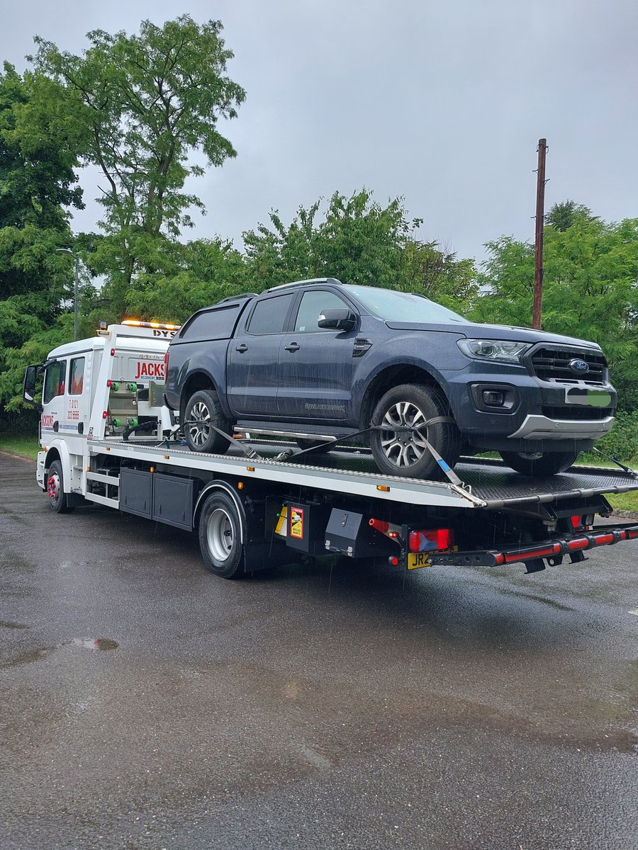 ‼️Stolen Car‼️ 
Found and recovered from Hampton in Arden this morning. Vehicle thefts are on the rise, so stay vigilant, upgrade your vehicle's security measures by: Using a steering lock, a faraday bag for your keys, GPS tracker, install an alarm.... #keeptheivesatbay 🚓🚔