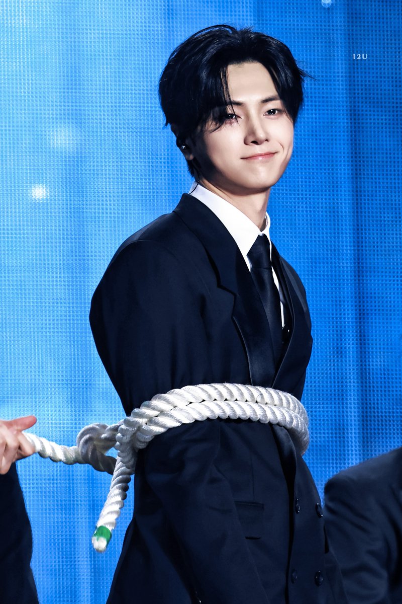 𝟙 𝟚 𝕌 tweet media