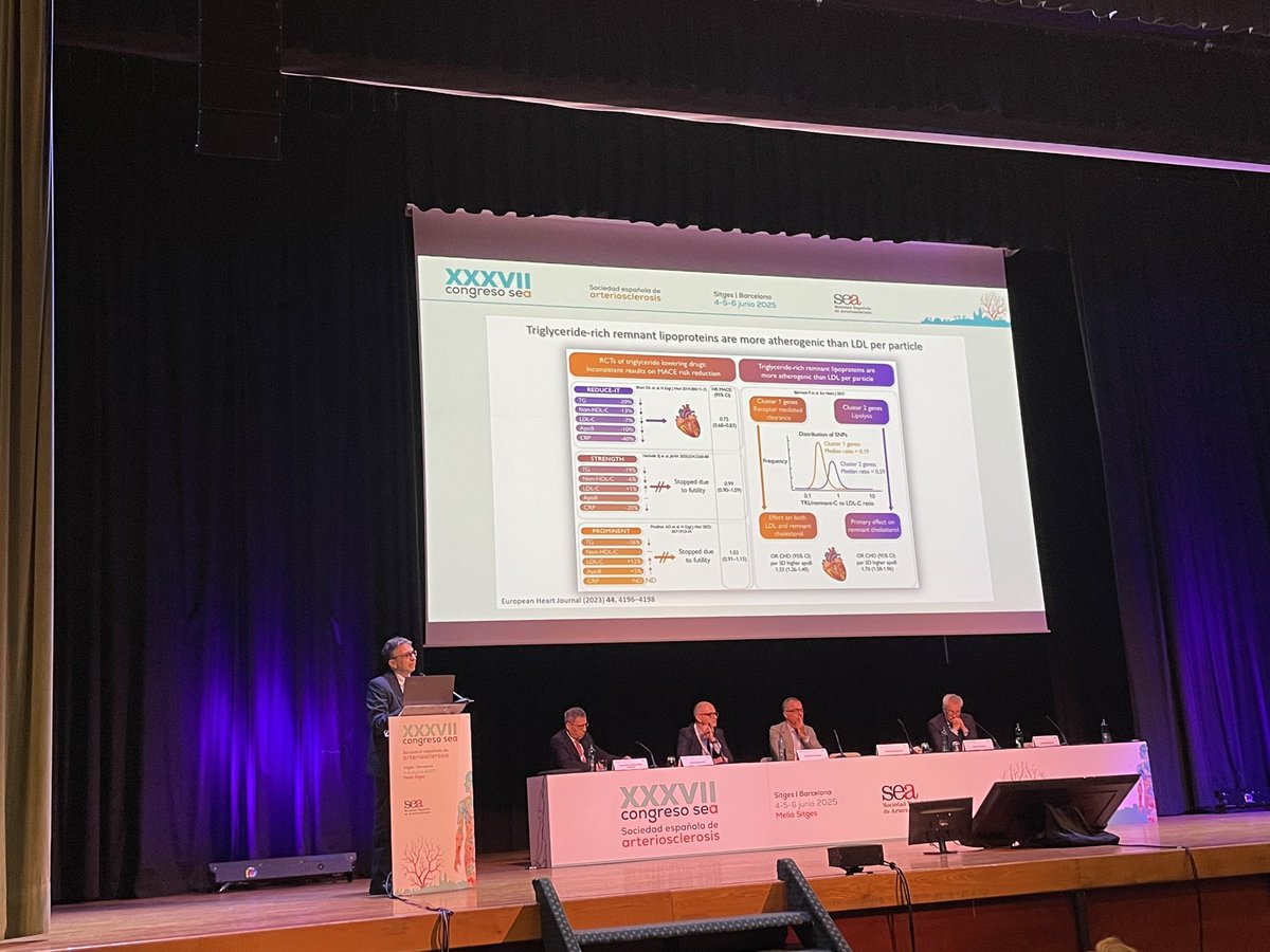 Continuamos el #37CongresoSEA con unas ponencias magníficas por grandes panelistas sobre el riesgo vascular residual, de la hipertrigliceridemia y remanentes elevados, y su respuesta a EPA. <a href="/Amarincorp/">Amarin</a> 
By Dr Pedro-Botet, Dr Díaz, Dr López-Miranda y Dr Muñiz.
