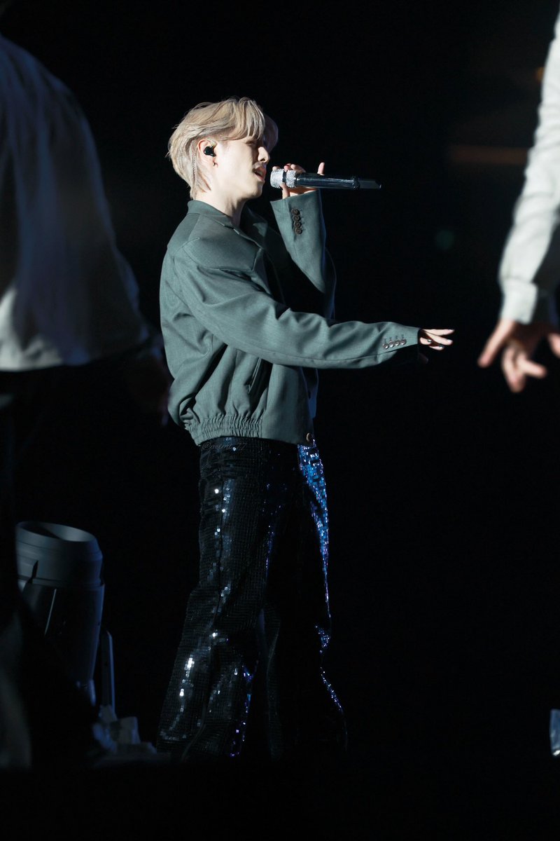 octmt_77's tweet photo. 20250531 KTPOP MARK TUAN
#MarkTuan #GOT7 #GOT7_MARK #KTPOP #KTPOP2025 #ktpop2025xmarktuan https://t.co/8QQ8asSgD3