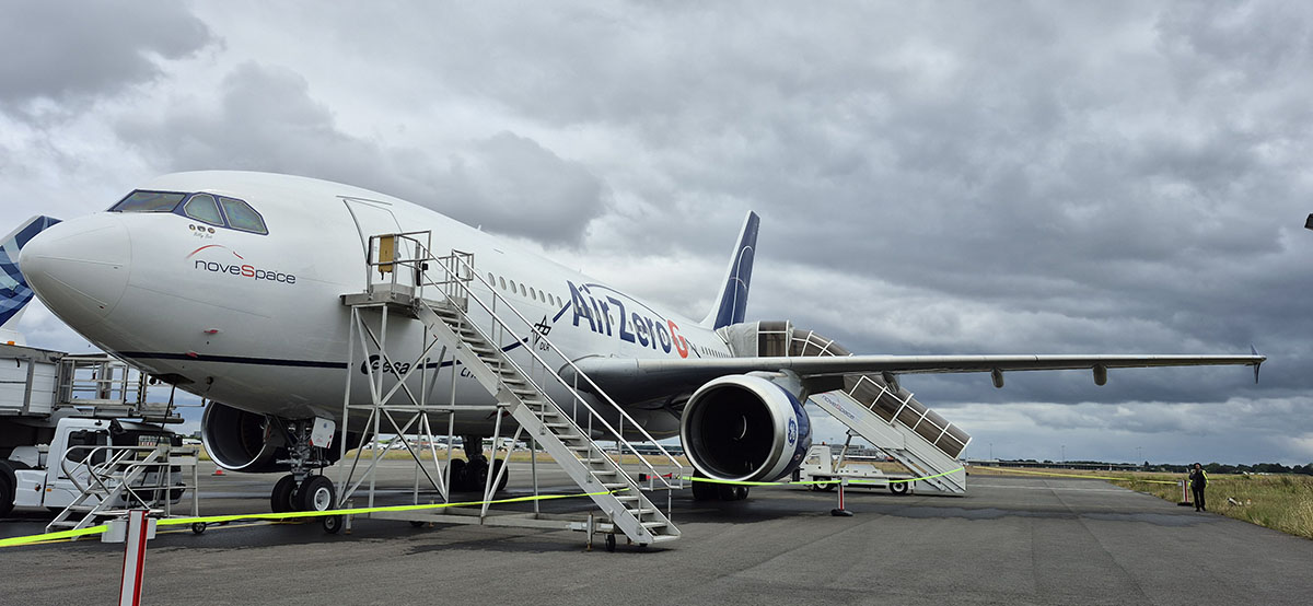 DLR_SpaceAgency's tweet image. ⚙️🧑‍🏭Die Vorbereitungen für den Parabelflug laufen auf Hochtouren: Vom 10. bis 12. Juni wird der Airbus A310 AIR  ZERO-G zehn wissenschaftliche Experimente in die Schwerelosigkeit  bringen. 🧪🔬🛩️ 

Credit: Deutsche Raumfahrtagentur im DLR