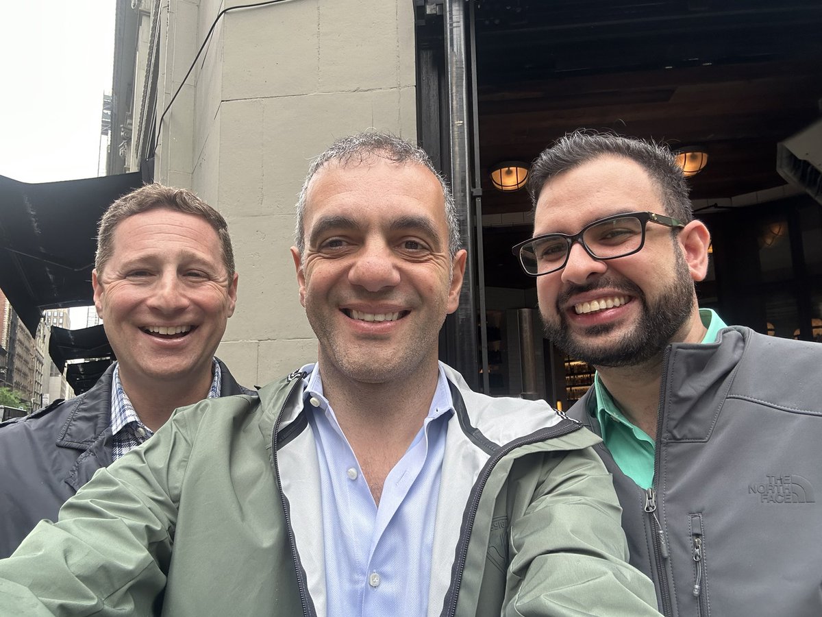 Interesting story on how I met Eric Meyer and <a href="/ZarPropertyNY/">David Zar</a> who are both valued clients and great friends…

When I first moved to #Manhattan last year I spent the first 3 months researching every office sales comps since 2020, tracking every office to residential conversion,