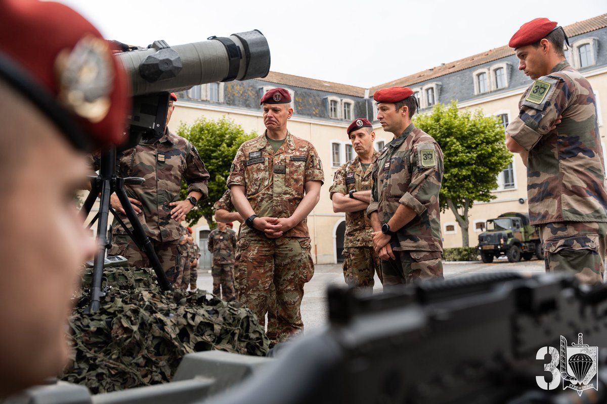 11e brigade parachutiste (@11ebp) on Twitter photo La #11BP à reçu le général Frederico Bernacca commandant la Folgore Parachute Brigade italienne. 
A cette occasion, la délégation 🇮🇹 a été reçue au <a href="/3RPIMa/">3e RPIMa</a> pour une journée d’échanges, de démonstration des savoir-faire et capacités au sein de la brigade. La #11BP à reçu le général Frederico Bernacca commandant la Folgore Parachute Brigade italienne. 
A cette occasion, la délégation 🇮🇹 a été reçue au <a href="/3RPIMa/">3e RPIMa</a> pour une journée d’échanges, de démonstration des savoir-faire et capacités au sein de la brigade.