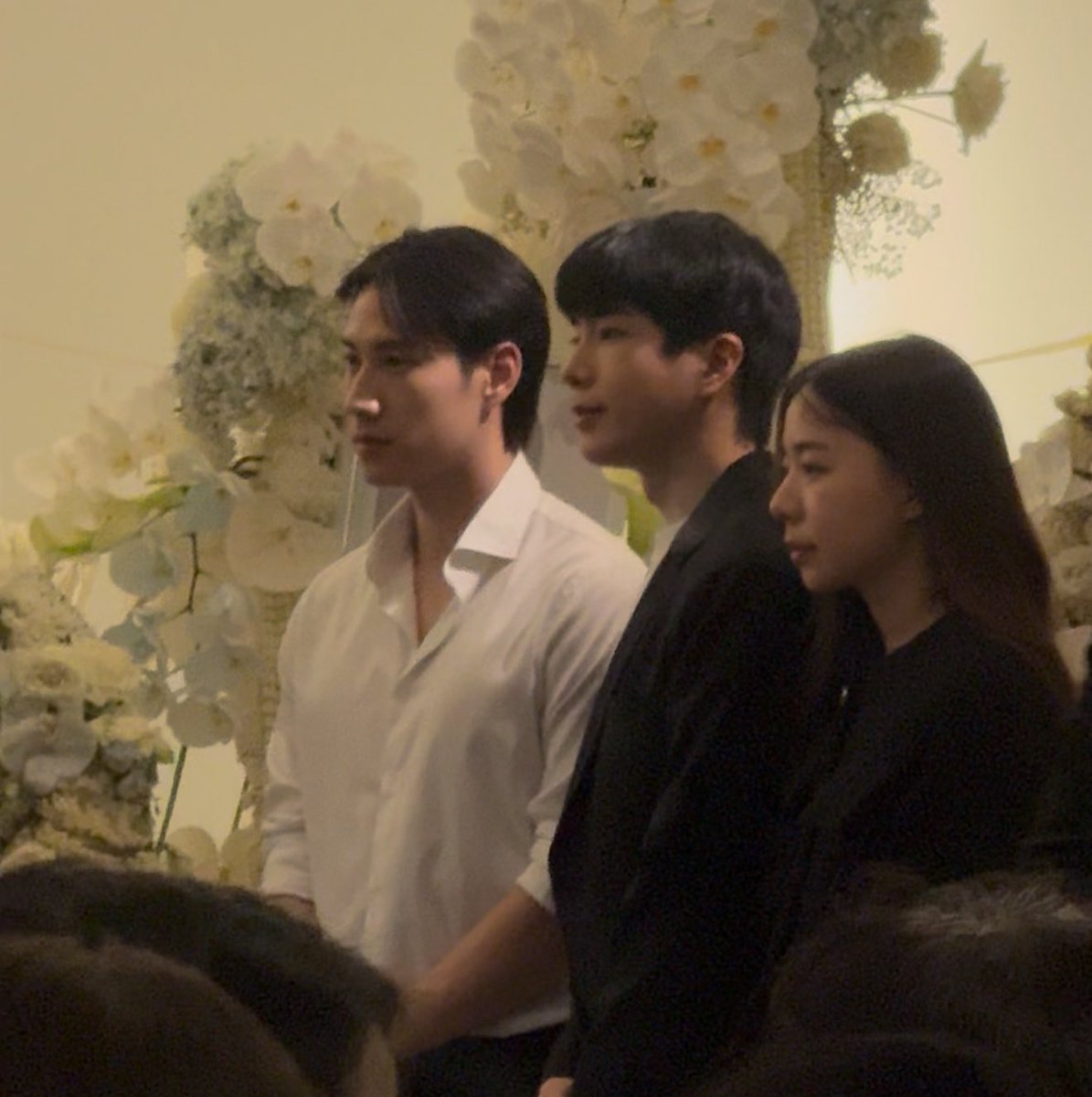 gossippoo's tweet photo. ไบร์ทรพีพงศ์ กอดให้กำลังใจ นนกุล ร่วมฟังสวดอภิธรรม หลังสูญเสียคุณแม่ (คลิป) https://t.co/J0PRINbiUE?

#นนกุล #nonkul 
#ไบร์ทรพีพงศ์ #brightrpp #BrightRapheephong 
#brightnonkul #ไบรท์นนกุล https://t.co/pXRQDdtp5S