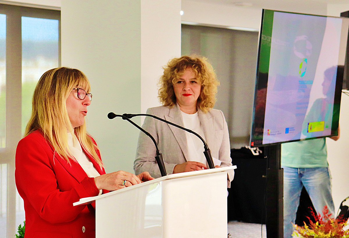 🌿La concejala de Medio Ambiente <a href="/Porti_Patri/">Patricia Portilla</a> ha presentado hoy, Día Internacional del Medioambiente, el proyecto de obra del Parque de Las Tablas del programa #Torrelavega #ConexiónNatural

También ha acudido <a href="/JoseLuisUrraca/">Jose Luis Urraca ❤</a> <a href="/eugeniasdr/">Eugenia Gómez</a> y los diputados <a href="/Pablo_Zuloaga/">Pablo Zuloaga /🤍❤️</a> y <a href="/jorjuco/">Jorge Gutiérrez/❤️💢</a>