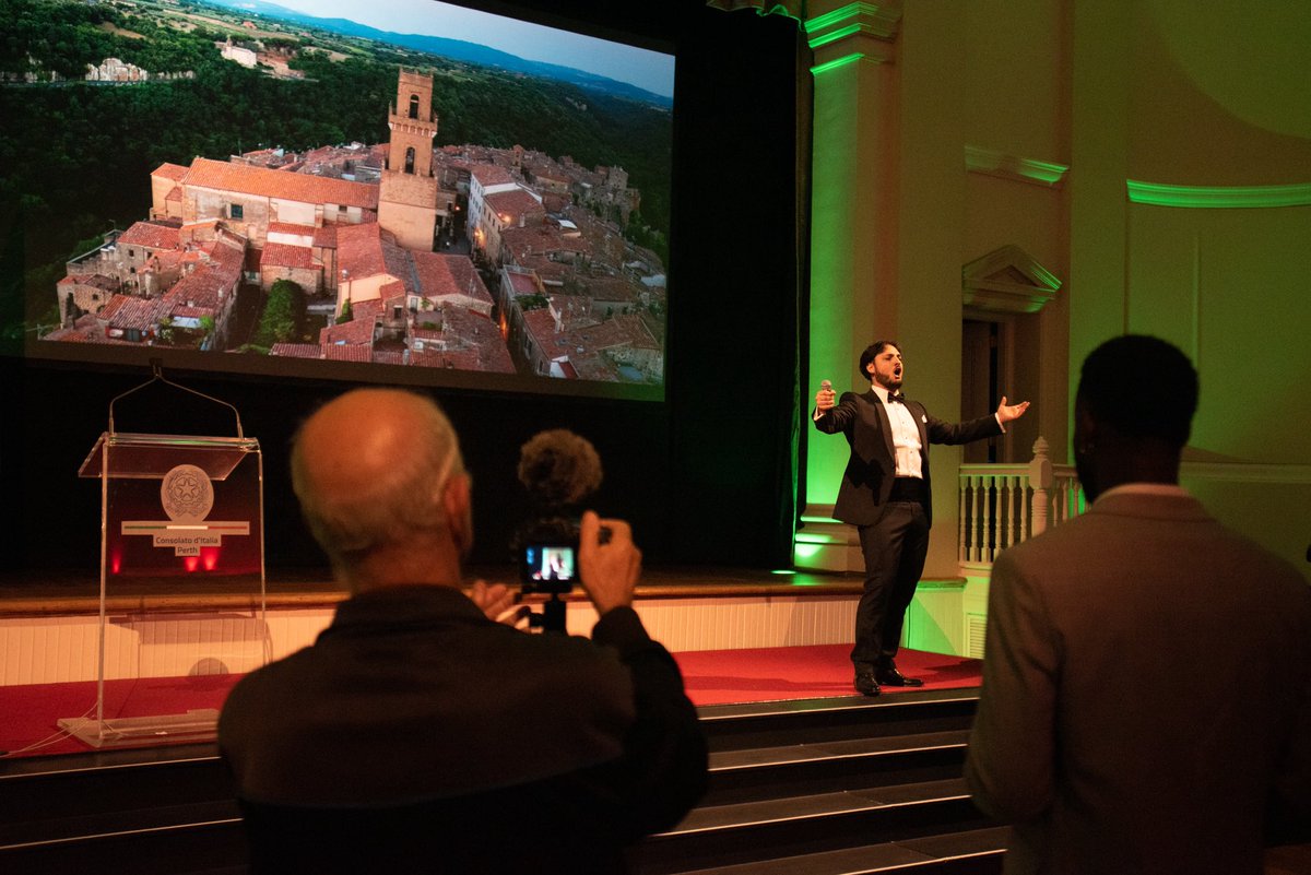 Italy in Perth tweet media