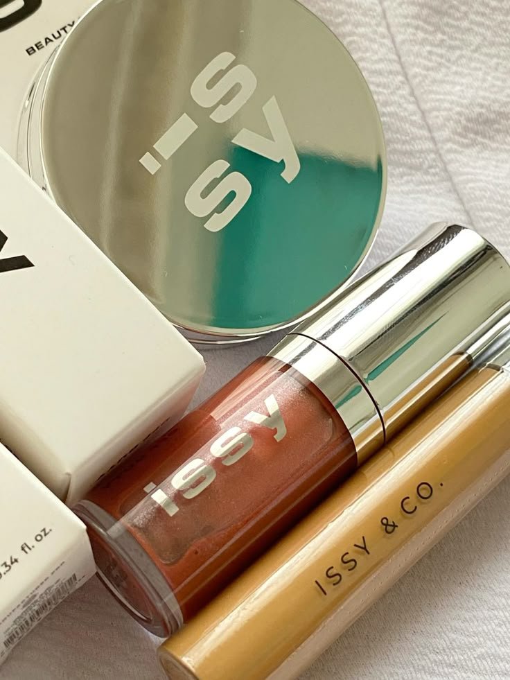 recosamm's tweet photo. ISSY 
6.6 SALE
shop link: https://t.co/AwXONnUW2N https://t.co/ZFfgn3hCIz