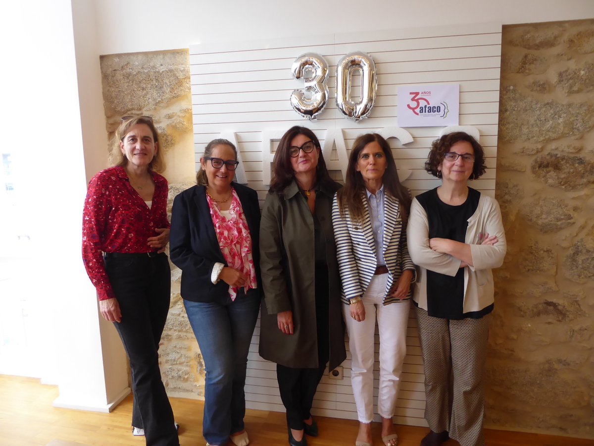 Acompañamos a <a href="/AfacoAlzheimer/">AFACO</a> en la presentación de su 30º aniversario que celebrará un congreso en noviembre titulado "30 años de memoria y esperanza: avances y desafíos en el alzhéimer"
+ info: cofc.es/noticia/46337-…