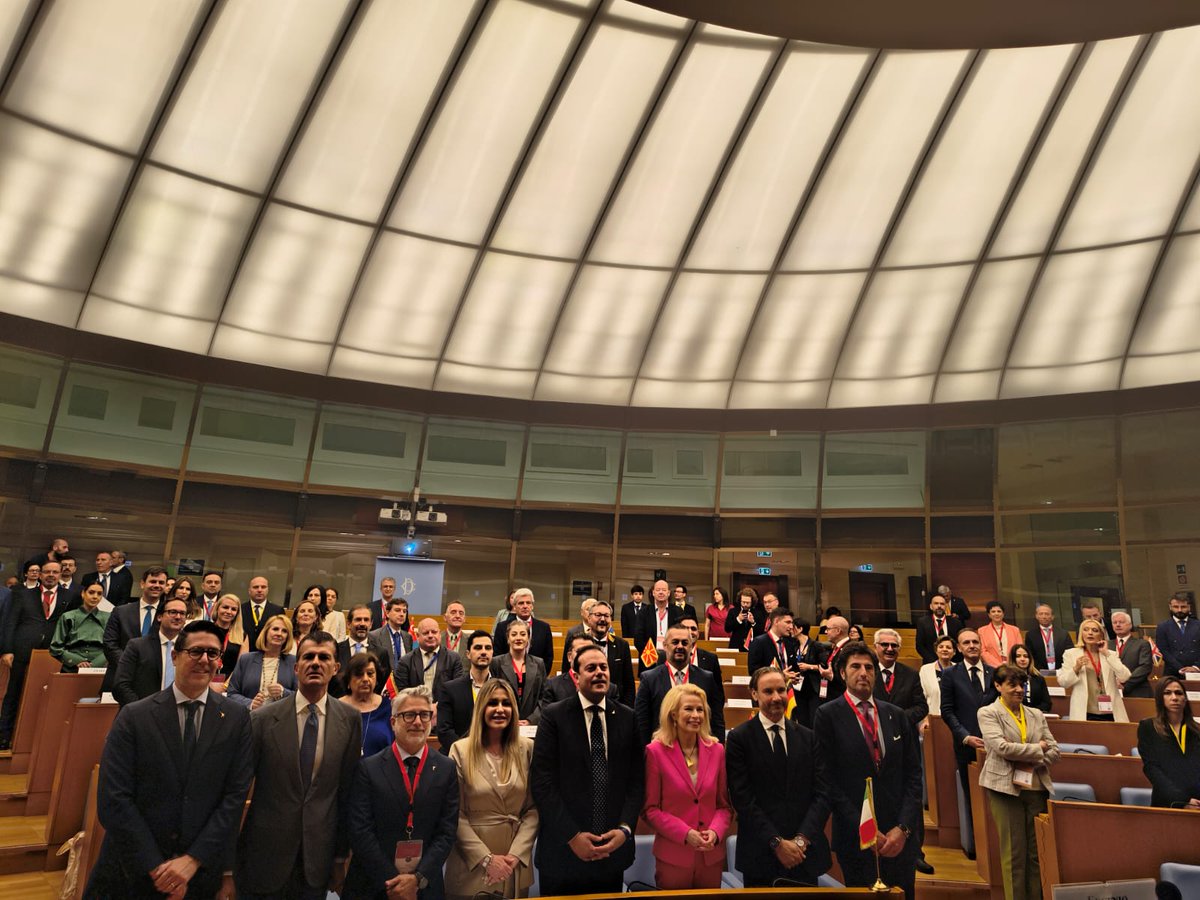 Farnesina 🇮🇹 (@italymfa) on Twitter photo SdS <a href="/GiorgioSilli/">Giorgio Silli</a> alla conferenza interparlamentare OSCE sulla lotta alla criminalità organizzata a <a href="/Montecitorio/">Camera dei deputati</a>. 🗣️ #innovazione e #legalità sono le chiavi per proteggere i nostri cittadini e rafforzare lo Stato di diritto. Con #diplomaziagiuridica 🇮🇹 é sempre in prima linea SdS <a href="/GiorgioSilli/">Giorgio Silli</a> alla conferenza interparlamentare OSCE sulla lotta alla criminalità organizzata a <a href="/Montecitorio/">Camera dei deputati</a>. 🗣️ #innovazione e #legalità sono le chiavi per proteggere i nostri cittadini e rafforzare lo Stato di diritto. Con #diplomaziagiuridica 🇮🇹 é sempre in prima linea