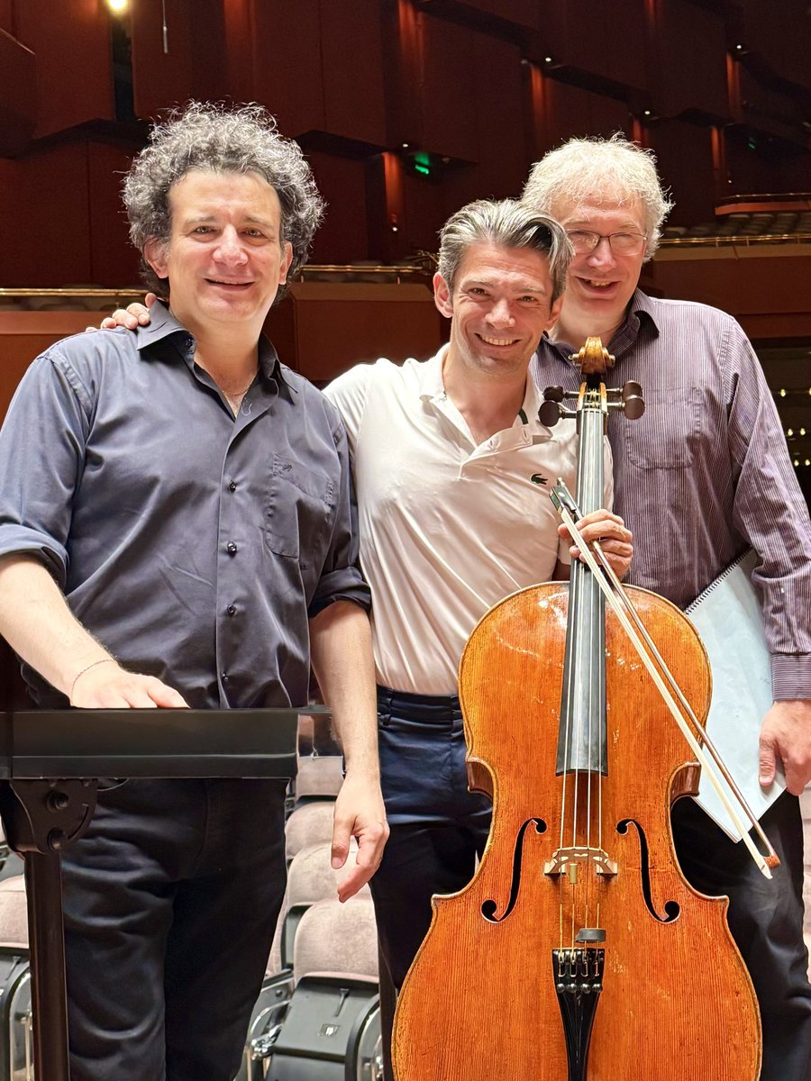 Happy to be with my friends Alain Altinoglu § Thierry Escaich to perform the concerto he write for me «  Les chants de l’aube » tonight and tomorrow at Frankfurt Alte Oper with HR-Sinfonieorchester 

Heureux de retrouver mes amis Alain Altinoglu § Thierry Escaich pour le concerto