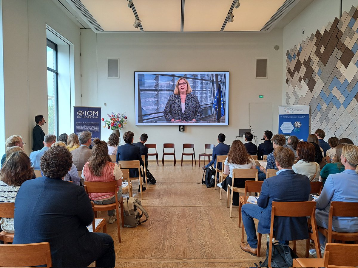 IOMNL's tweet image. Excited to kick off the final conference of the #STEMTALENT4NL project! Presenting findings and recommendations on attracting and retaining top #STEMtalent in the Netherlands. Big thanks to @MinisterieAenM & @EU_reforms and all stakeholders. #TSI #EUReformSupport