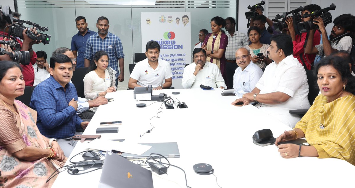 Udhaystalin's tweet image. வருங்கால தலைமுறைக்கு இவ்வுலகை மாசின்றி வழங்கிடும் உன்னத நோக்கில், மாண்புமிகு தமிழ்நாடு முதலமைச்சர் @mkstalin அவர்களின் ஆலோசனையின் பேரில், தூய்மை தமிழ்நாடு நிறுவனம்(CTCL) மூலம் செயல்பட்டு வருகிறது #தூய்மை_Mission . 

அதன் முதற்கட்டமாக #WorldEnvironmentDay-வான இன்று, தமிழ்நாடு…