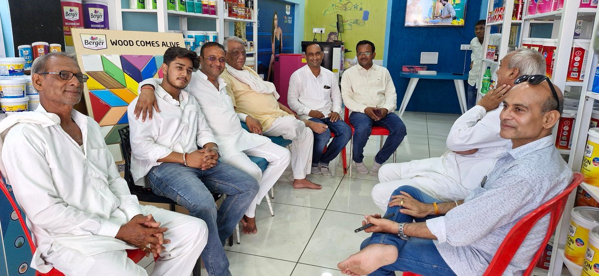 आज सनावद में बर्जर कलर पेंट्स दुकान के शुभारम्भ अवसर पर...।

प्रो.- जितेंद्र जी पाटिल