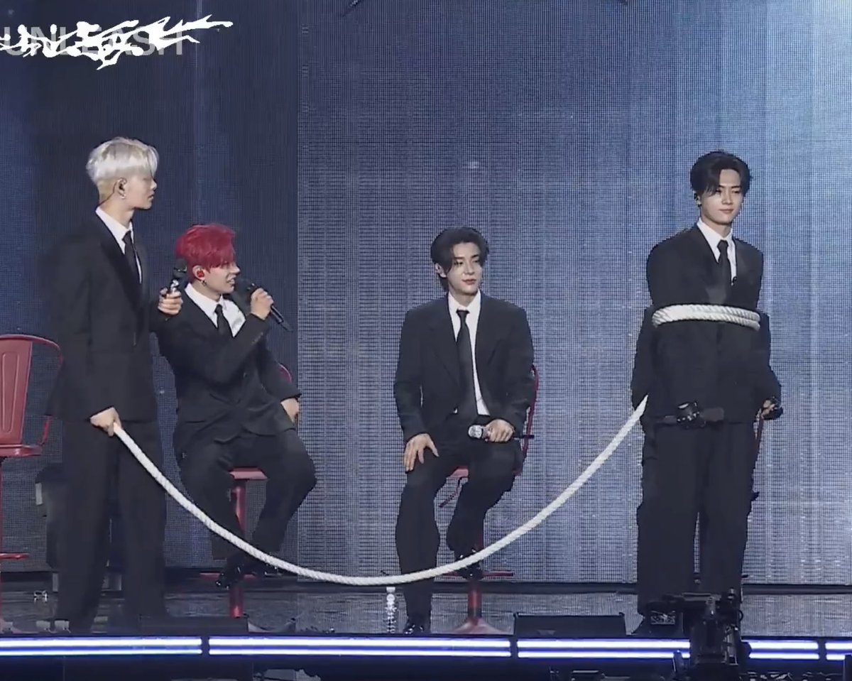 나 돌판에서 이런광경 첨봐 ㅅㅂ