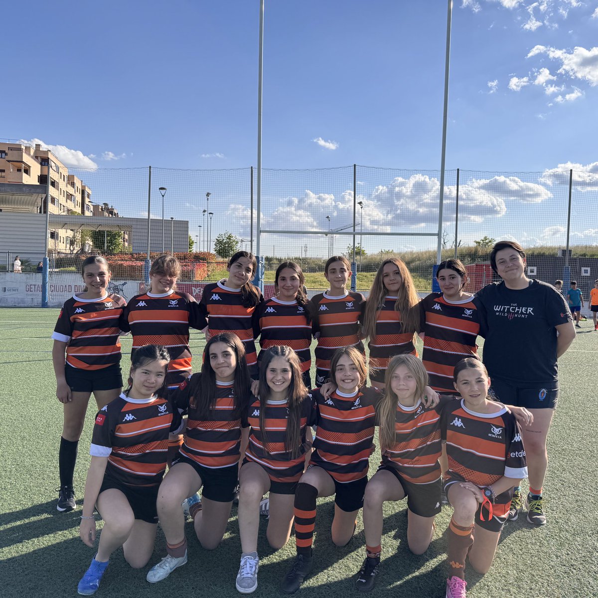 Getafe Club de Rugby (@getafecr) on Twitter photo 🟧 U12 FEMENINO GCR 🟫
Este sábado debutan en competición oficial, nuestro equipo U12 Femenino!
Será en el Festival de <a href="/RugbyMadrid/">Federación de Rugby de Madrid</a> q se va a celebrar en #Alcorcon
Con este equipo nuestra sección femenina cuenta con 4 equipos exclusivamente femeninos: U12, U18, senior y +35 🟧 U12 FEMENINO GCR 🟫
Este sábado debutan en competición oficial, nuestro equipo U12 Femenino!
Será en el Festival de <a href="/RugbyMadrid/">Federación de Rugby de Madrid</a> q se va a celebrar en #Alcorcon
Con este equipo nuestra sección femenina cuenta con 4 equipos exclusivamente femeninos: U12, U18, senior y +35
