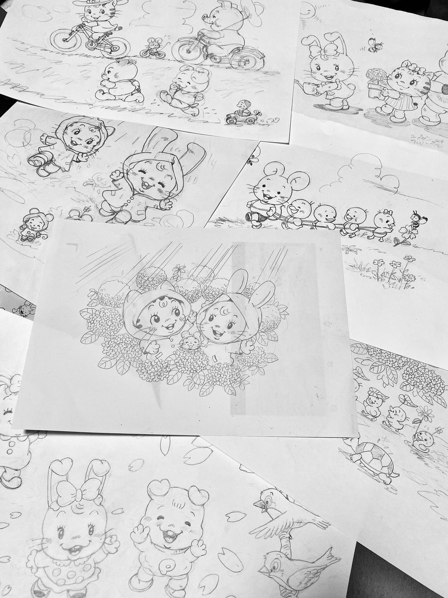気づくと、こういう完成していない鉛筆のラフみたいなもものが大量に..!!

季節ごとに、描きたいイメージが色々と溢れてくるそうです🐭✨

#おえかき店長 