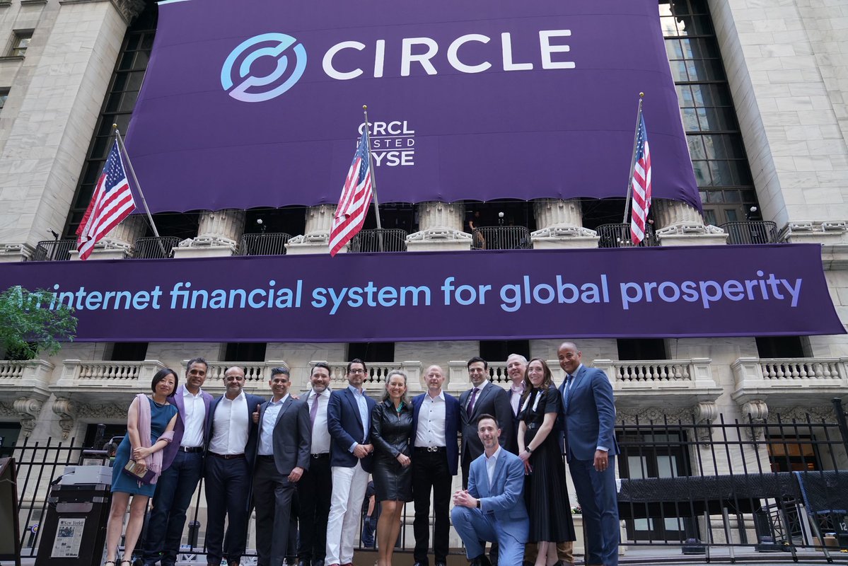 🚨 BREAKING: "Circle diventa ufficialmente una società pubblica e inizia a trattare sulla Borsa di New York con il ticker $CRCL"